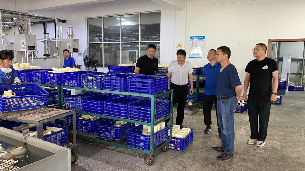 肥东机械协会一行参观学习合肥市百胜科技发展股份有限公司